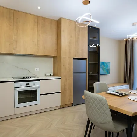 Sky View 2 Apartment *